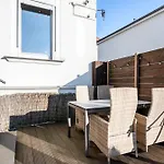 Grosse, Zentrale In Apartamento