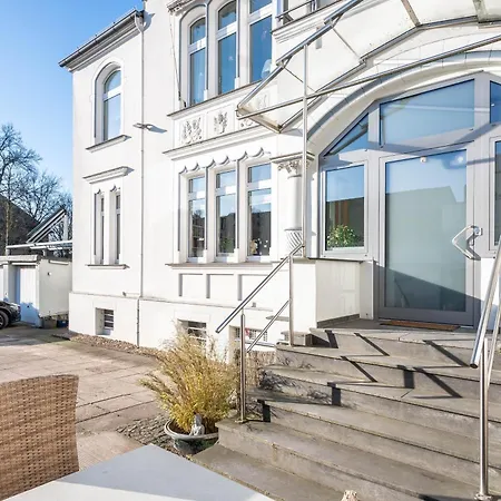Lejlighed Grosse, Zentrale In *