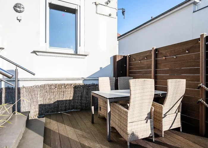 Grosse, Zentrale In Apartament